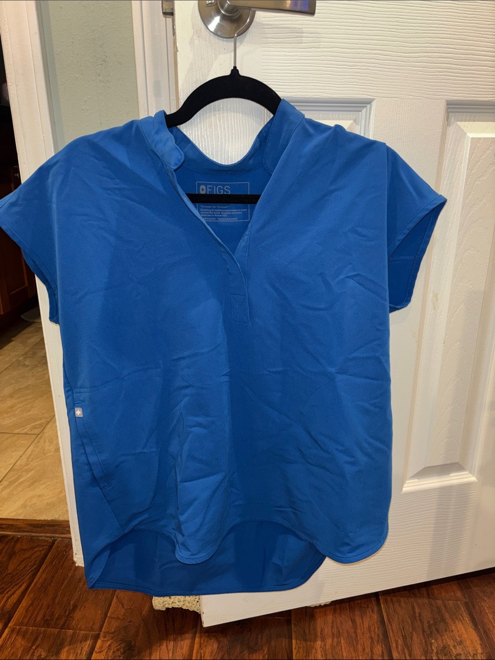 Figs Women's Royal Blue Rafaela Oversized scrub to
Size: Small